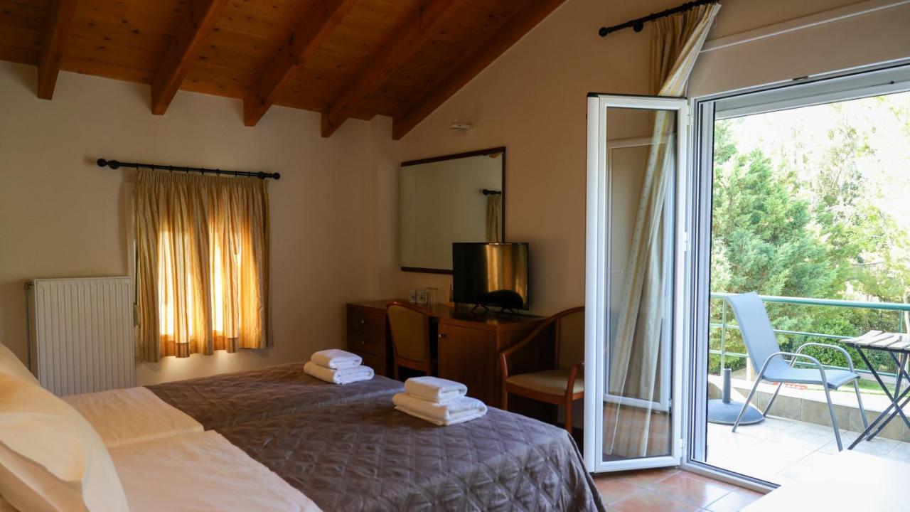 Corinthian Village Vrahati Extérieur photo