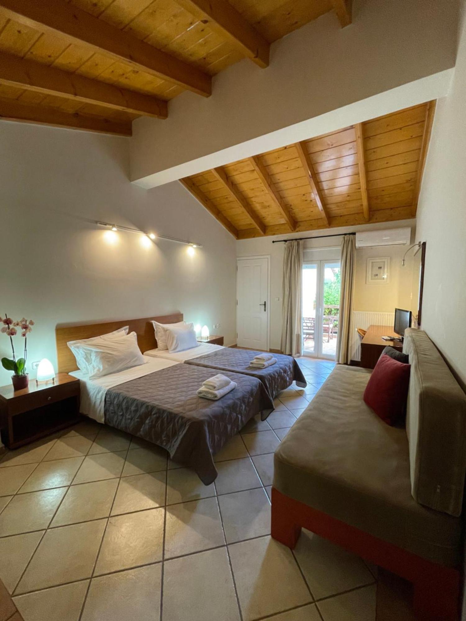 Corinthian Village Vrahati Extérieur photo